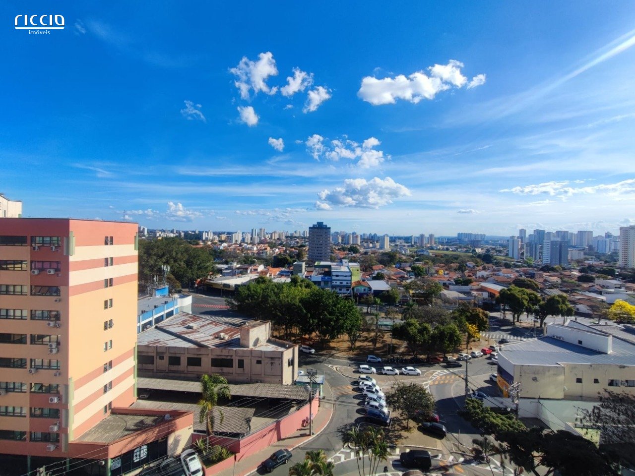 Apartamento à venda no Floradas de São José — ambiente interno