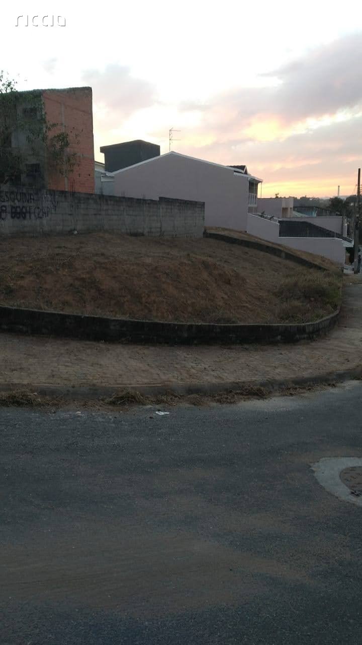 Terreno à venda no Vila Branca — detalhe do imóvel