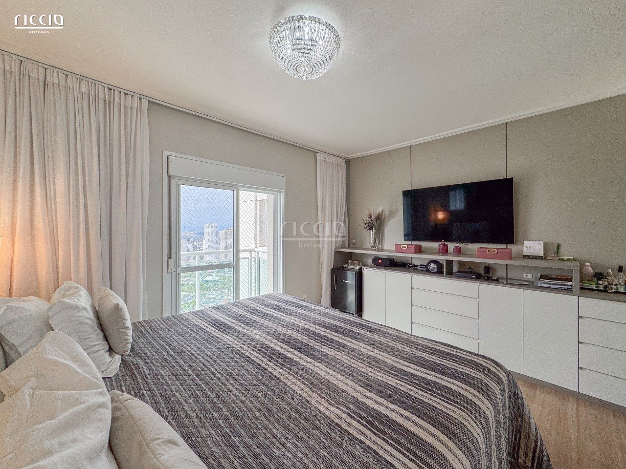 Apartamento à venda no Jardim das Colinas — imagem 24 de 37