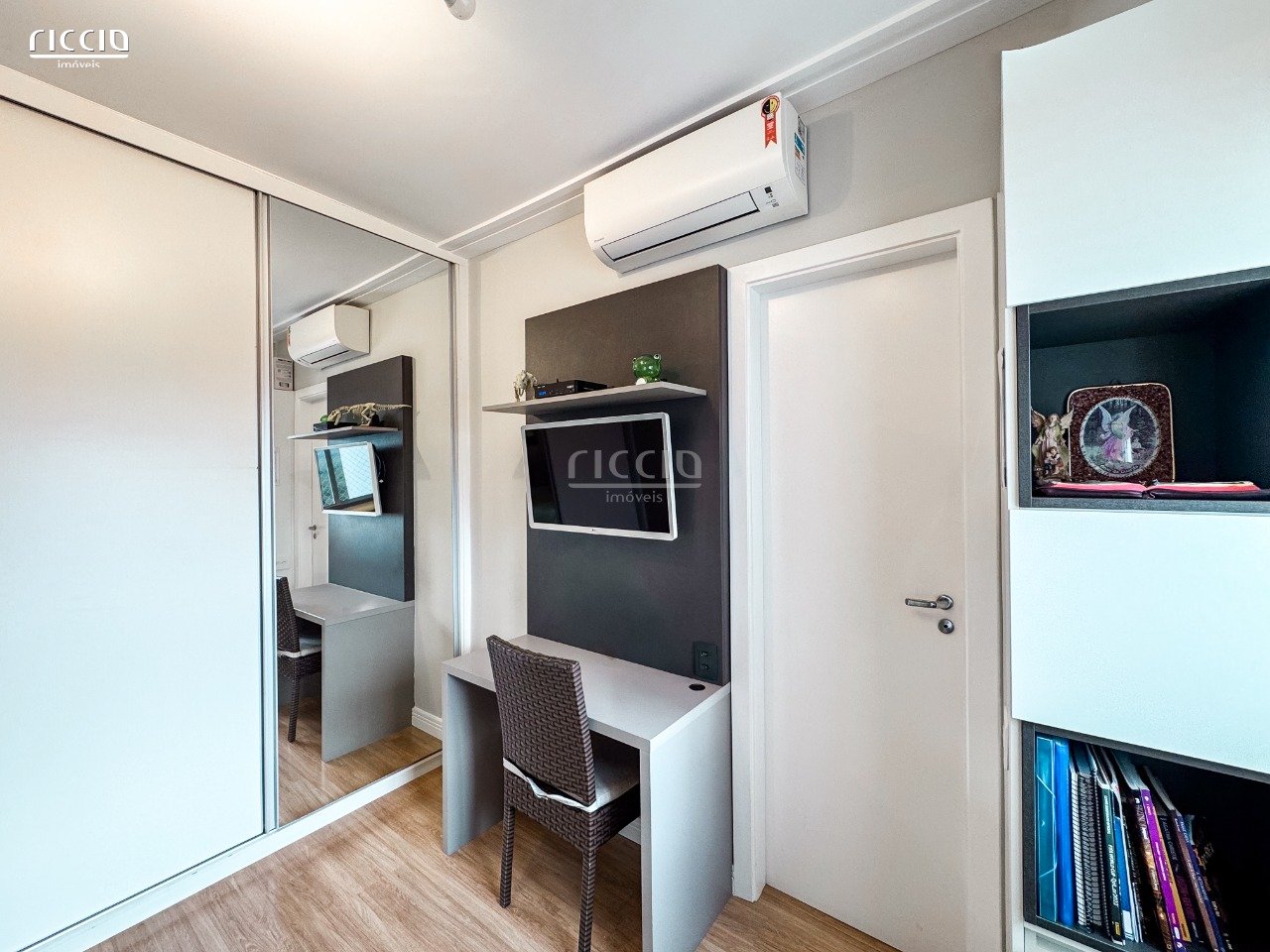 Apartamento à venda no Jardim das Colinas — imagem 28 de 37