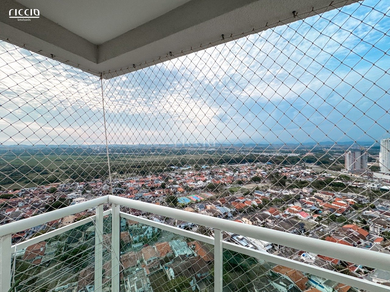 Apartamento à venda no Jardim das Colinas — imagem 25 de 37