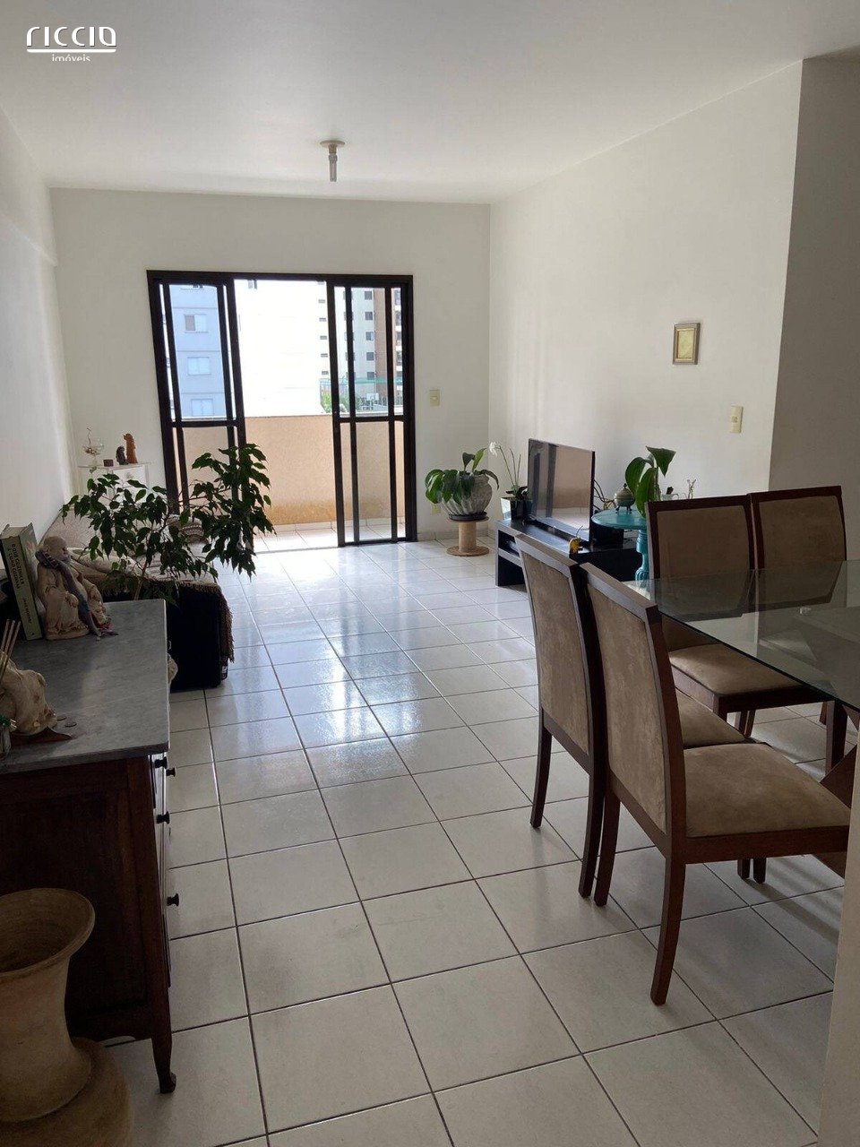 Apartamento no Edifício Portal Aquarius com 96m² - 3 dormitórios/1 suíte - Andar baixo