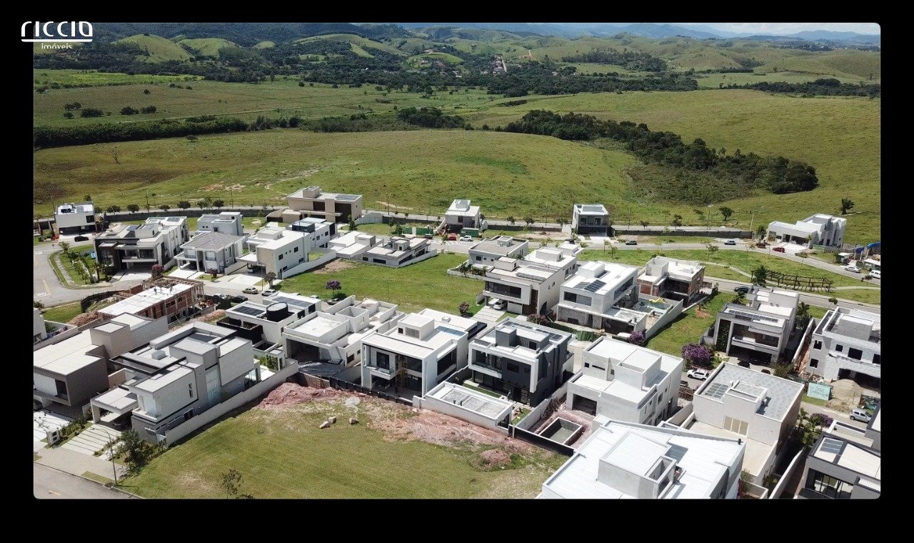 Terreno à venda no Condominio Alphaville 2 , 706 m² Quadra H2 em declive com vista permanente para as Montanhas