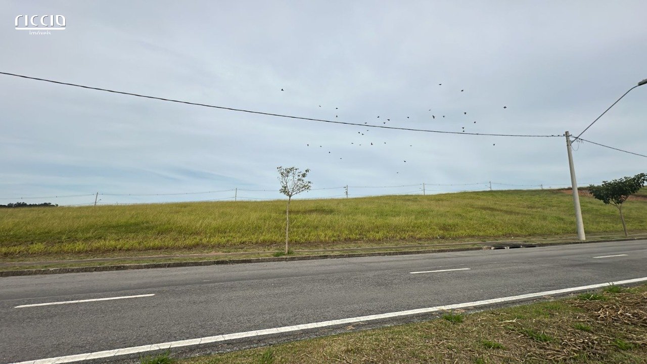 Terreno de 831,00m² à Venda em Condomínio Fechado de Alto Padrão - Zona Sul de São José dos Campos