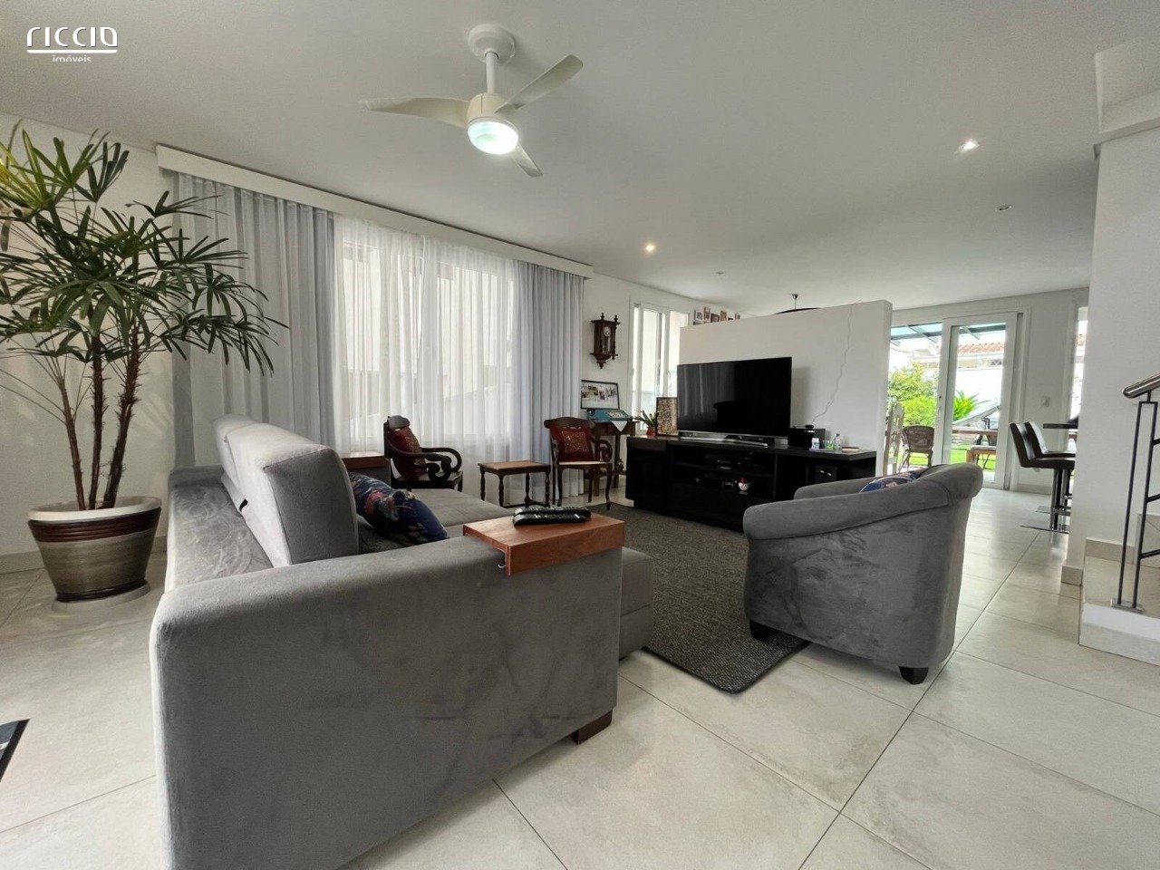 Casa à venda no Jardim Esplanada — ambiente interno