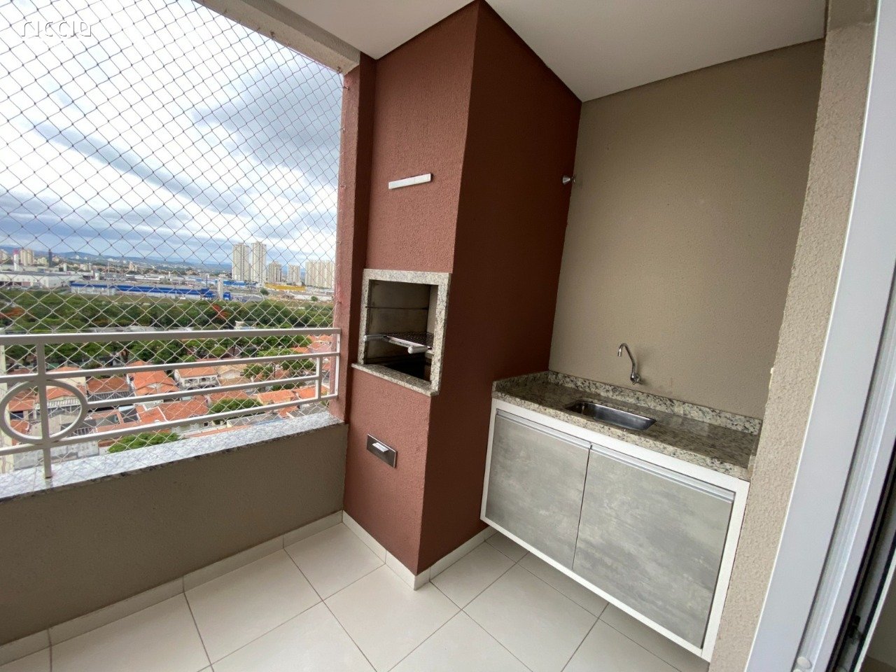 Apartamento no Edificio Monte Zurich - Parque Industrial com 69m² 2 dormitórios, suíte, sacada com churrasqueira