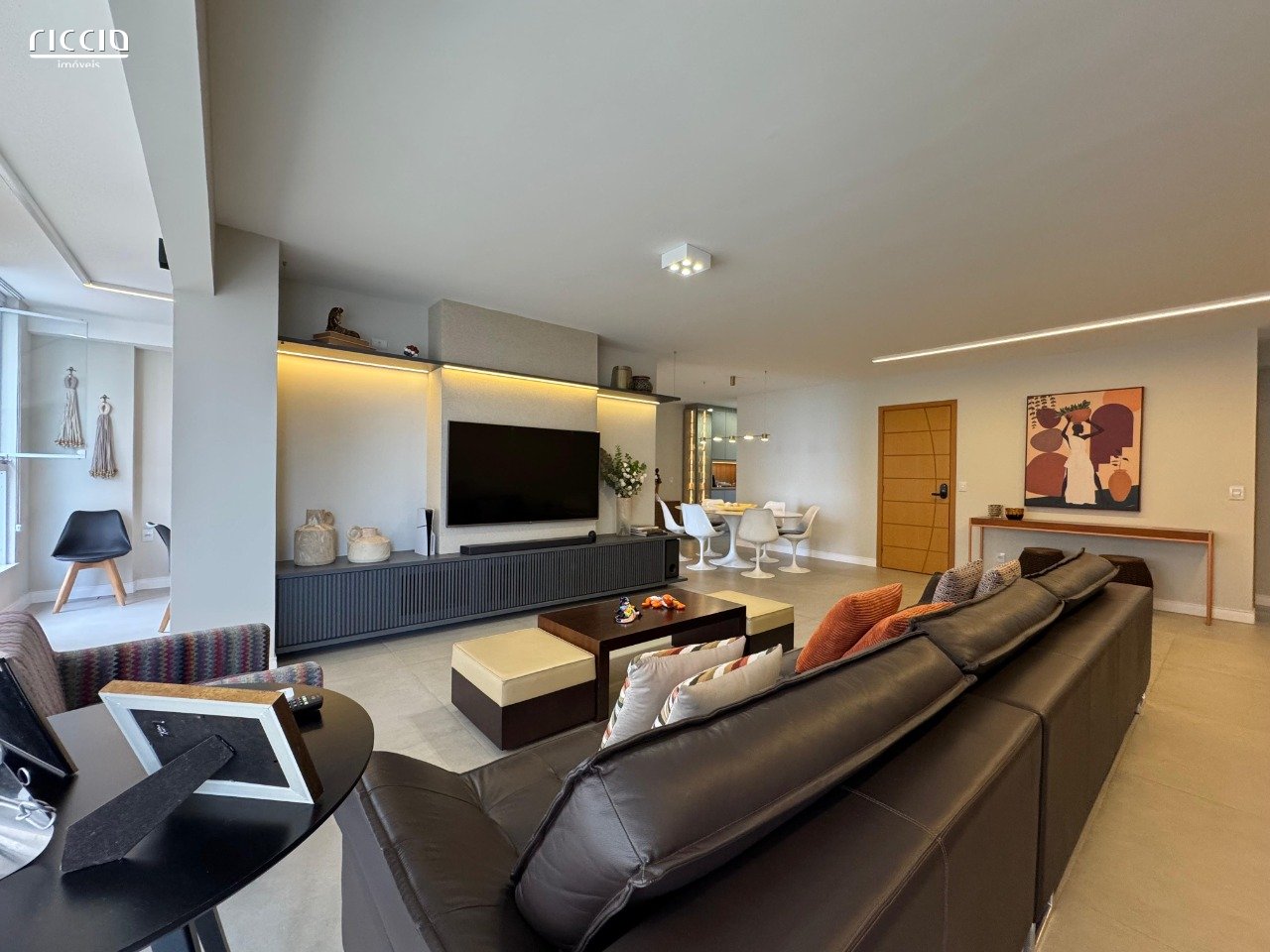 Apartamento a venda no Edificio Angelus Residence - Jardim Aquarius com 180m, 4 suítes