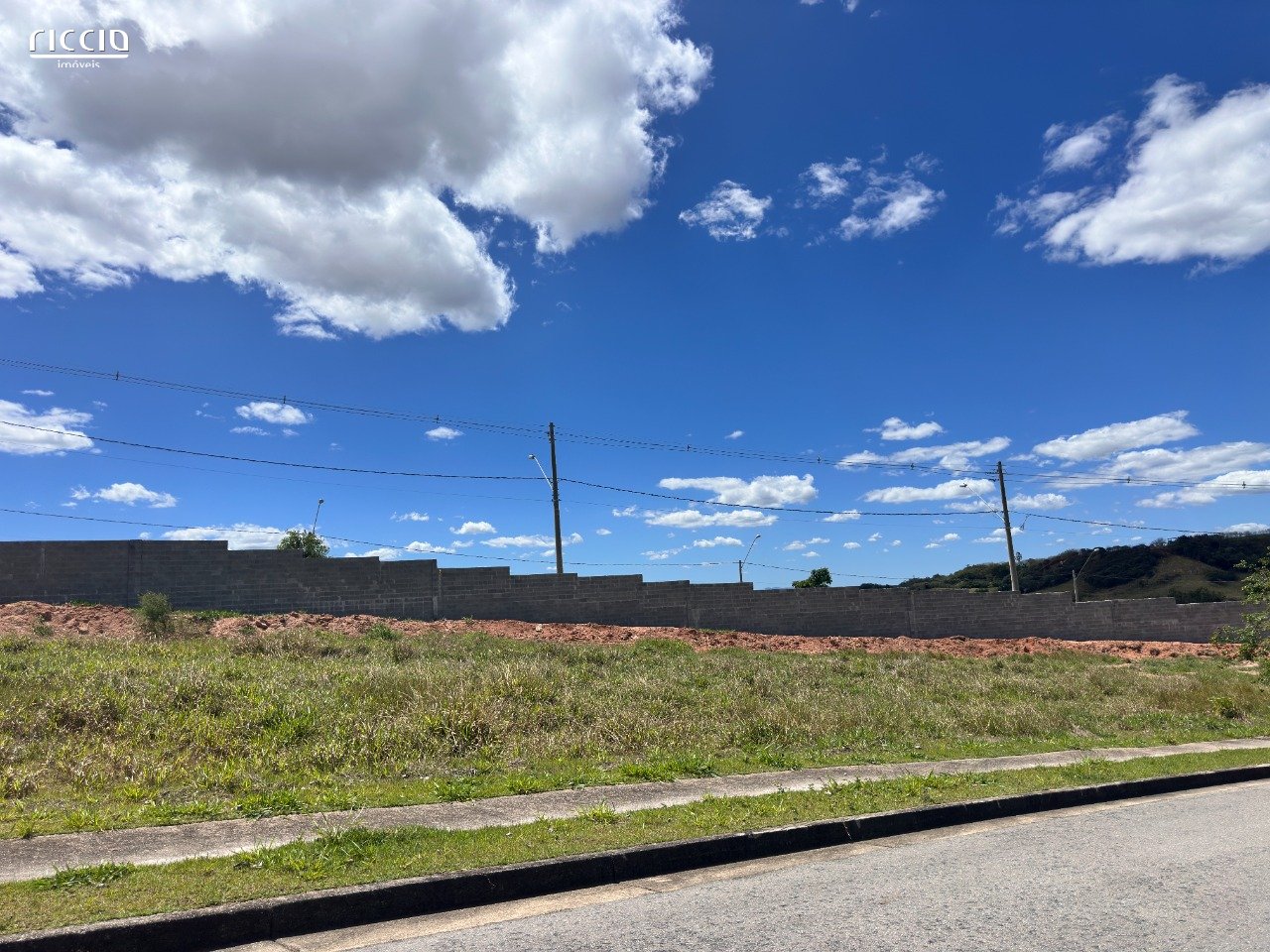 Terreno à venda no Recanto da Baronesa — detalhe do imóvel