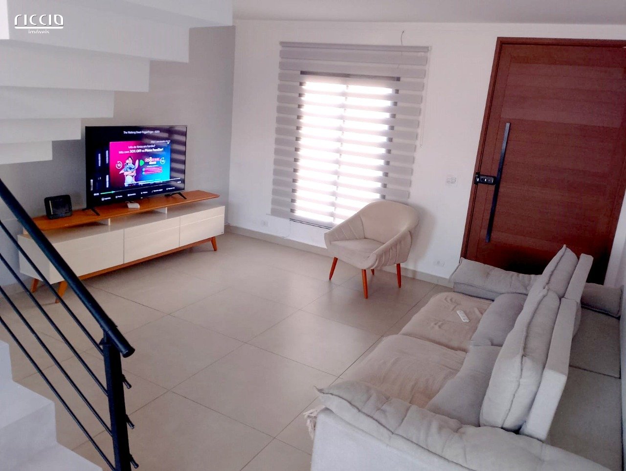 Casa em Condomínio à venda no Residencial Terras do Vale — ambiente interno
