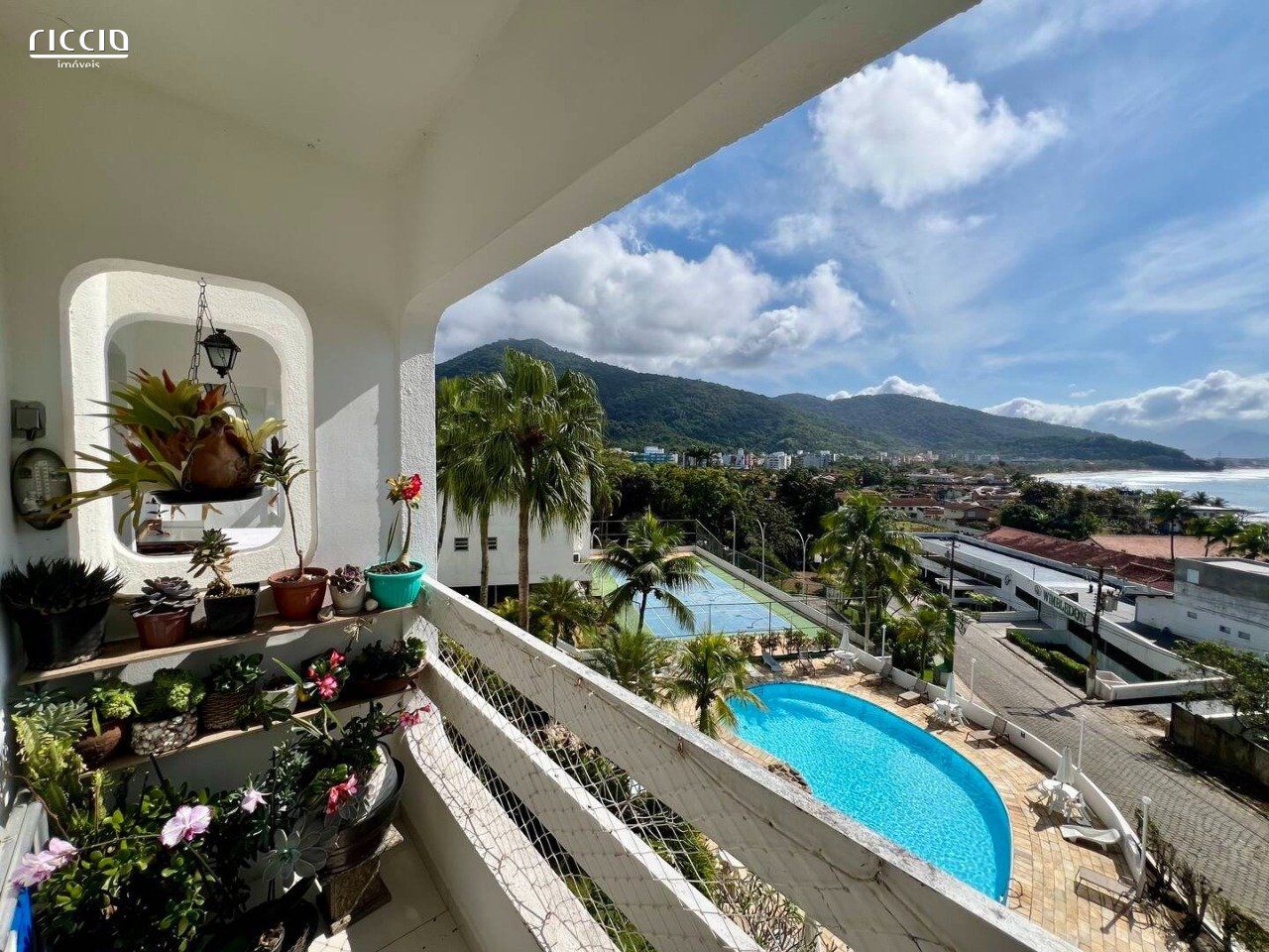 Apartamento Wembley - 3 quartos, suíte, vista mar - Praia das Toninhas - Ubatuba / SP