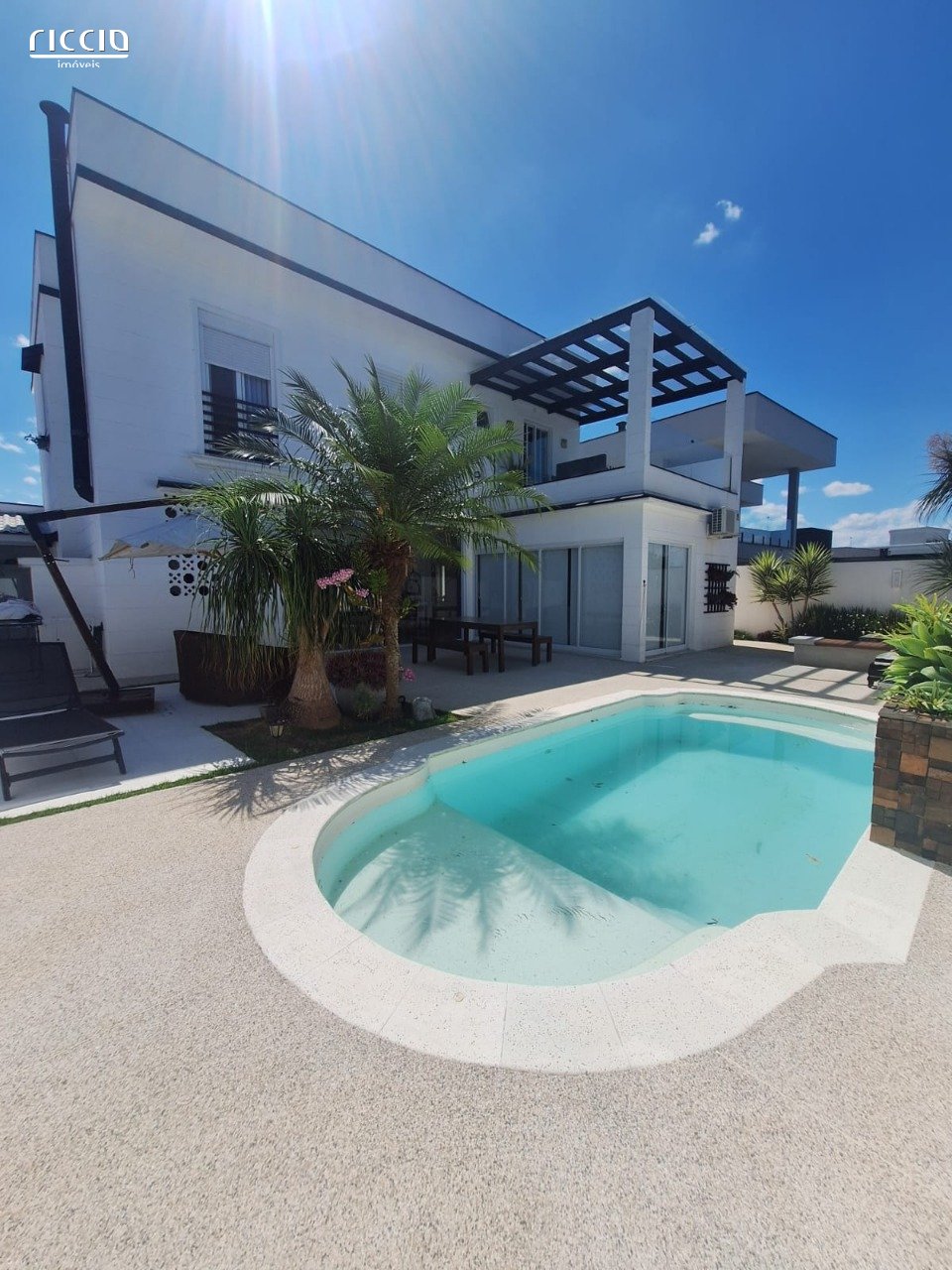 Casa no Condomínio Mont Blanc - Urbanova com 4 dormitórios, 4 suítes, 6 vagas