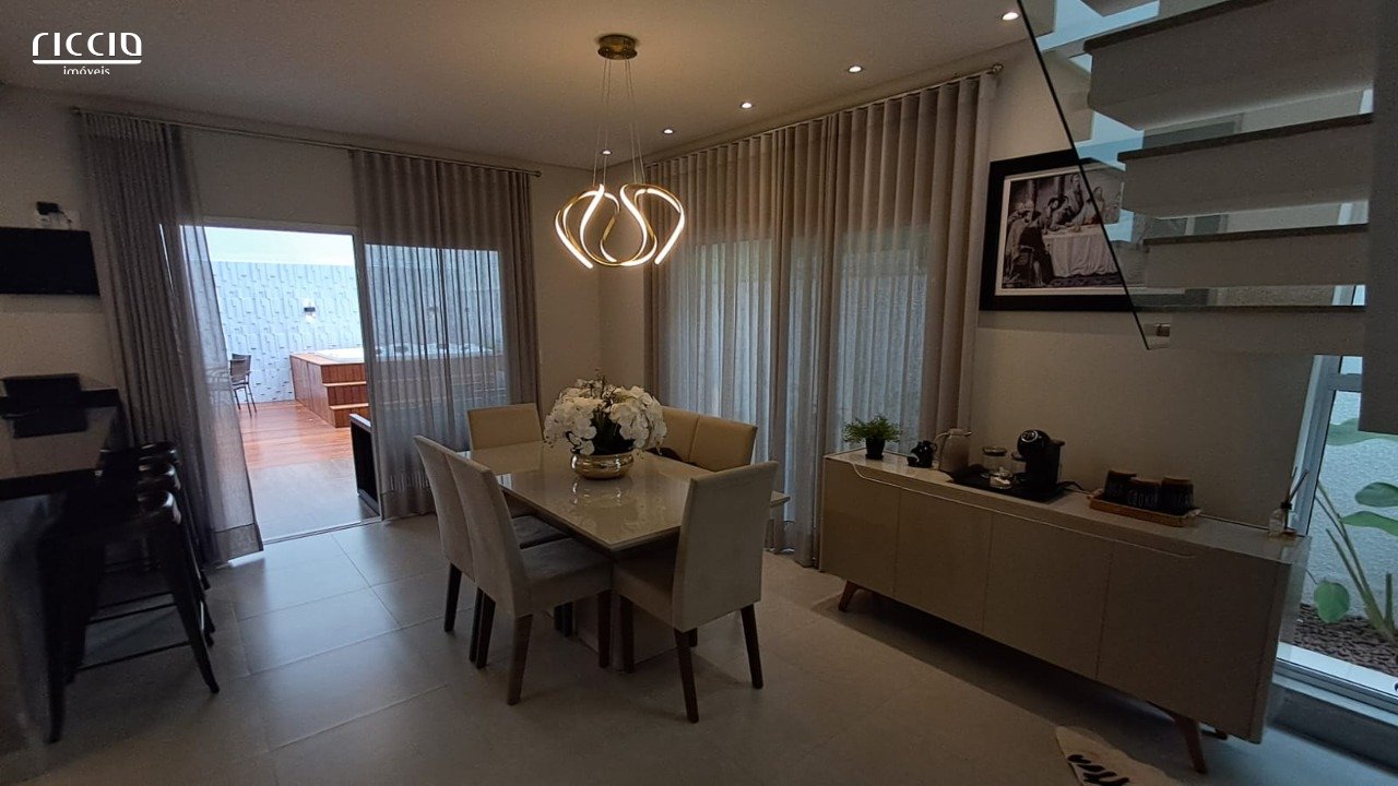 Casa em Condomínio à venda no Urbanova — ambiente interno