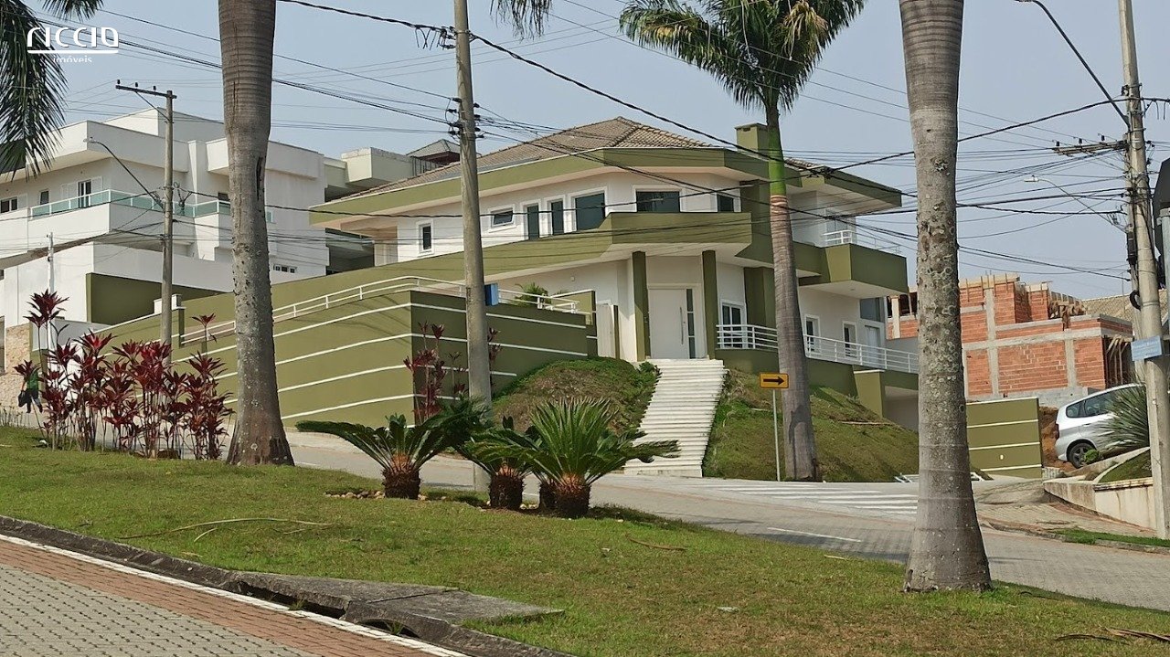 Casa à venda Condomínio Jaguary - Urbanova com 4 dormitórios, 4 suítes, 750m