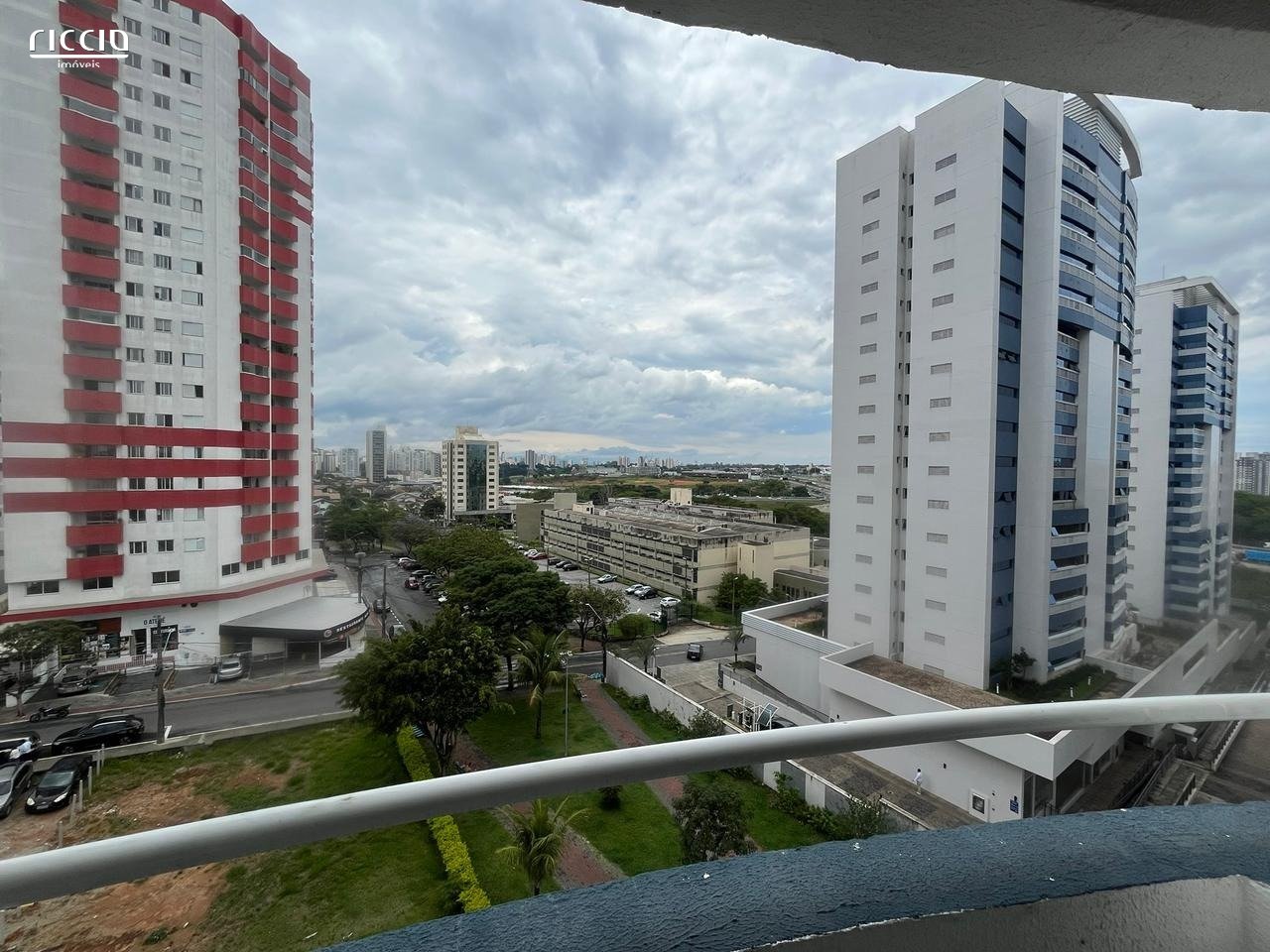 Sala / Conjunto à venda no Jardim Aquarius — ambiente interno