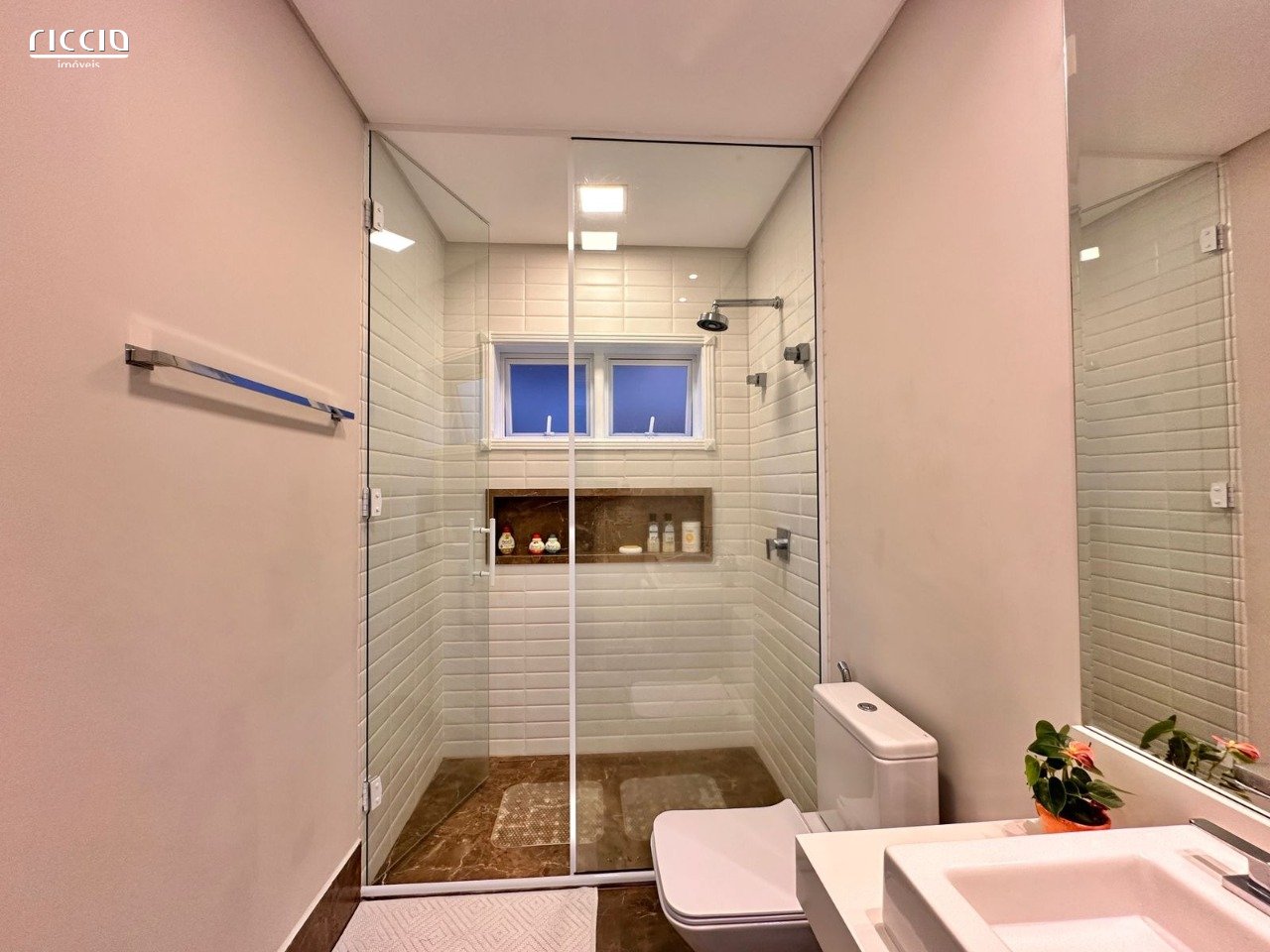 Casa em Condomínio à venda no Jardim das Colinas — imagem 30 de 33