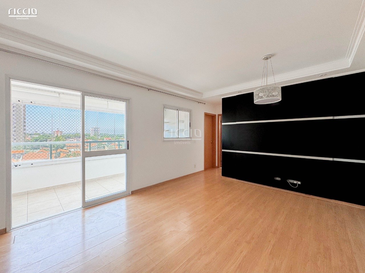 Apartamento à venda no Parque Industrial — ambiente interno