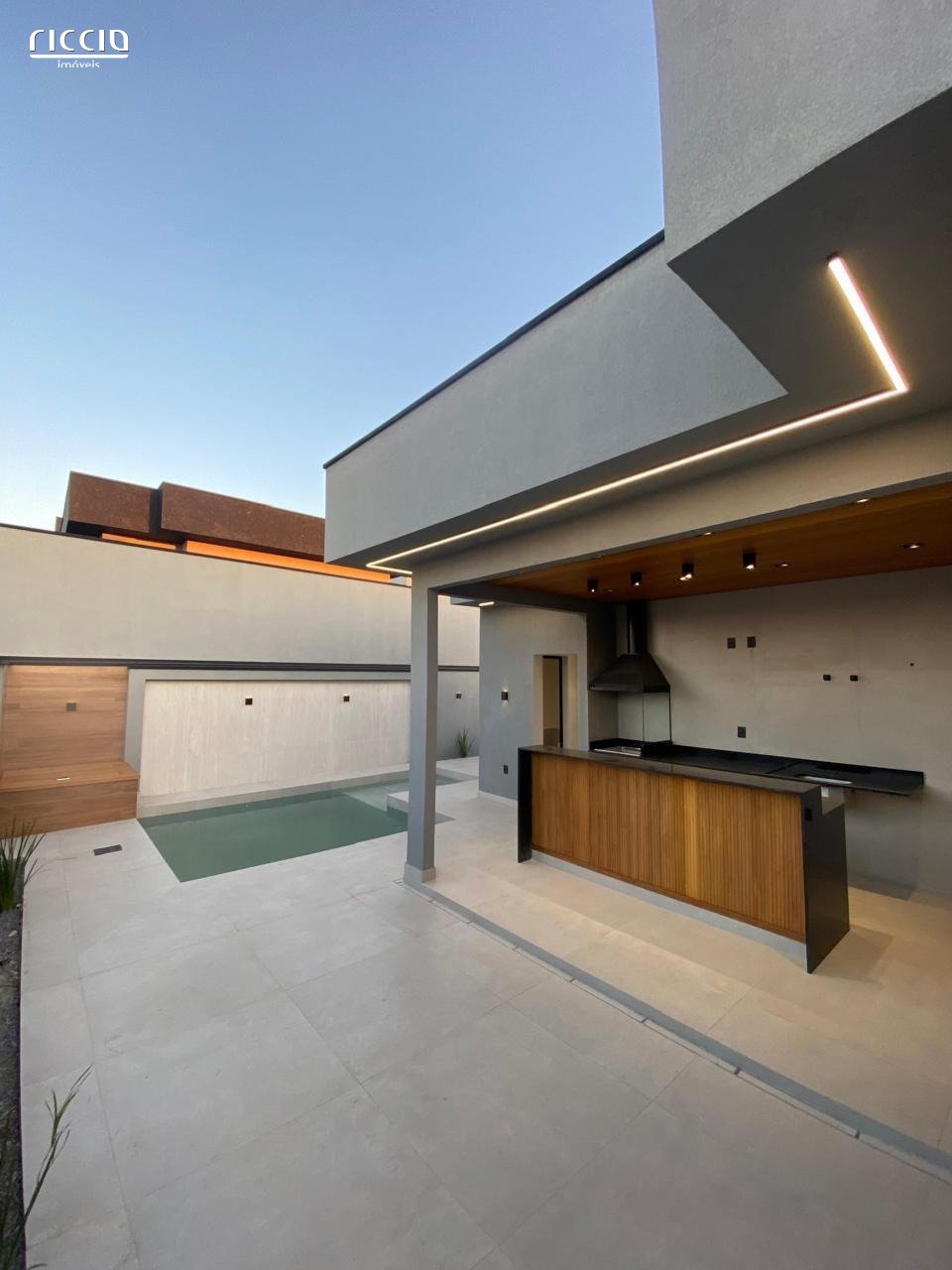 Casa em Condomínio à venda no Residencial Colinas — ambiente interno