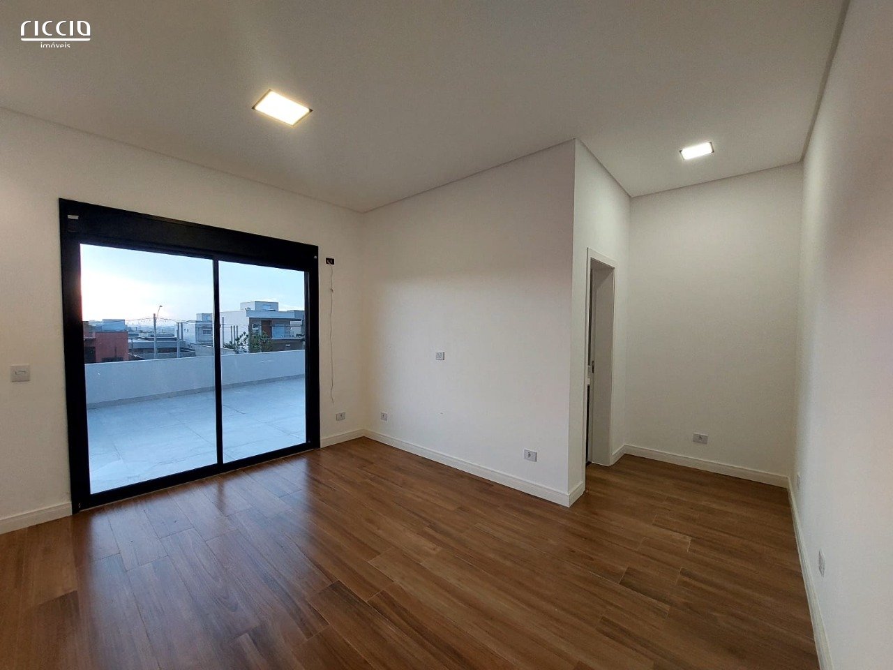 Casa em Condomínio à venda no Eugenio de Melo — imagem 37 de 39
