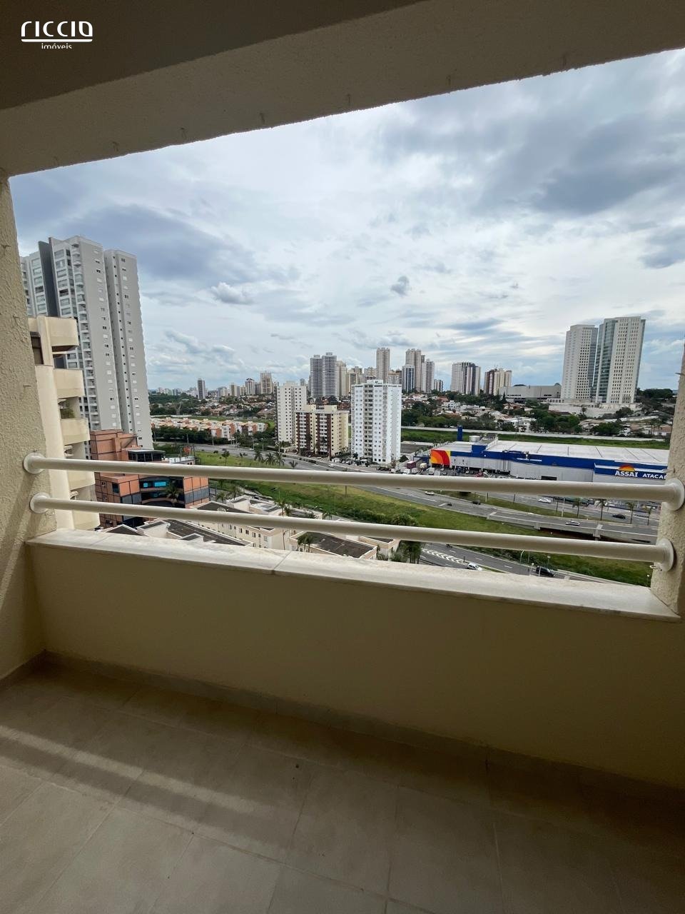 Apartamento no Edifício Vivendas Apollo com 3 dormitórios, 1 suíte, 78m