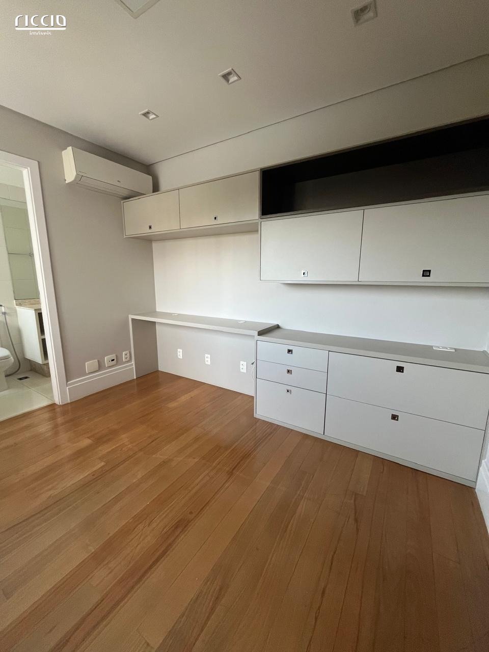Apartamento à venda no Jardim das Colinas — imagem 8 de 12