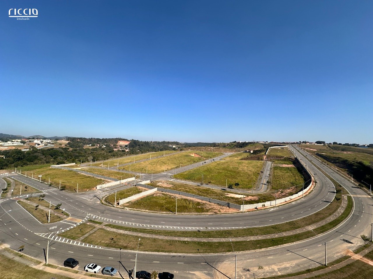 Terrenos à venda no Recanto da Baronesa em SJC a partir de 809,00m²