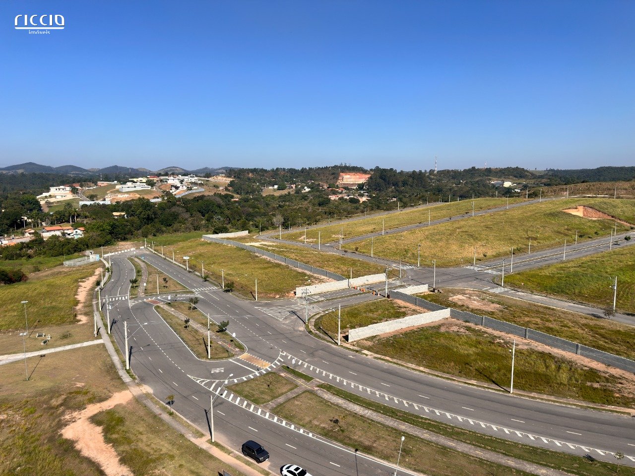 Terreno à venda no Condomínio Recanto da Baronesa — ambiente interno