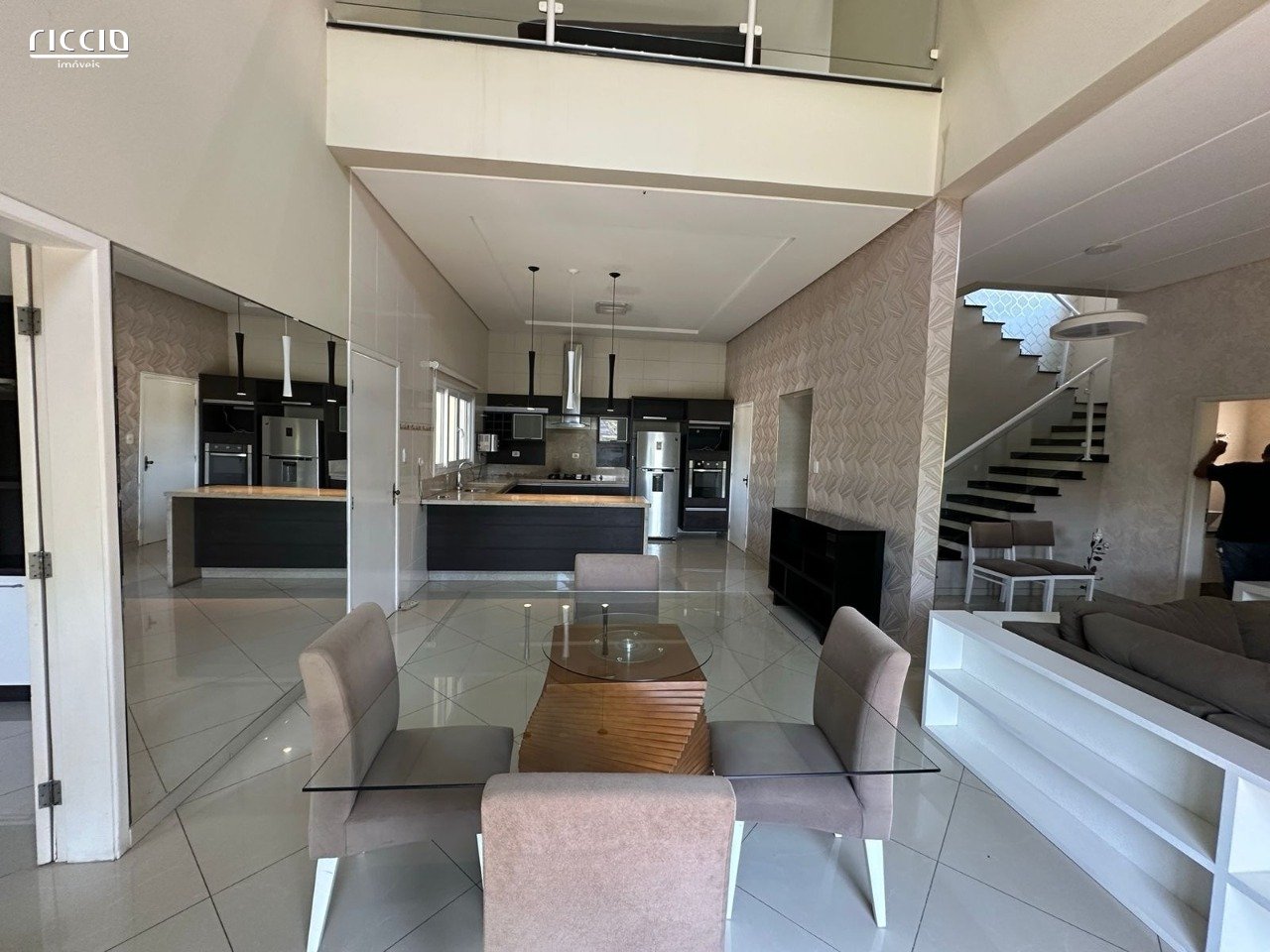 Casa em Condomínio à venda no Residencial Mirante do Vale — ambiente interno