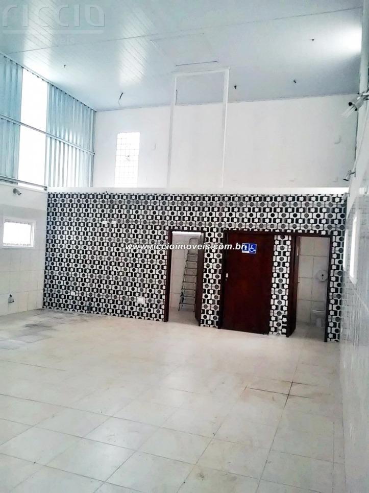 Galpao à venda no Monte Castelo — detalhe do imóvel