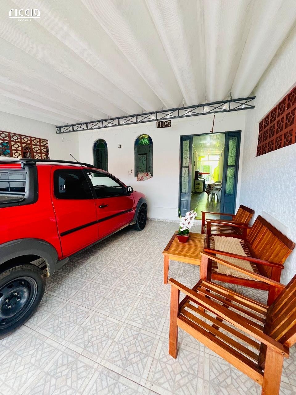 Casa Assobradada à Venda no Bosque dos Eucaliptos, avalia permuta com apartamento