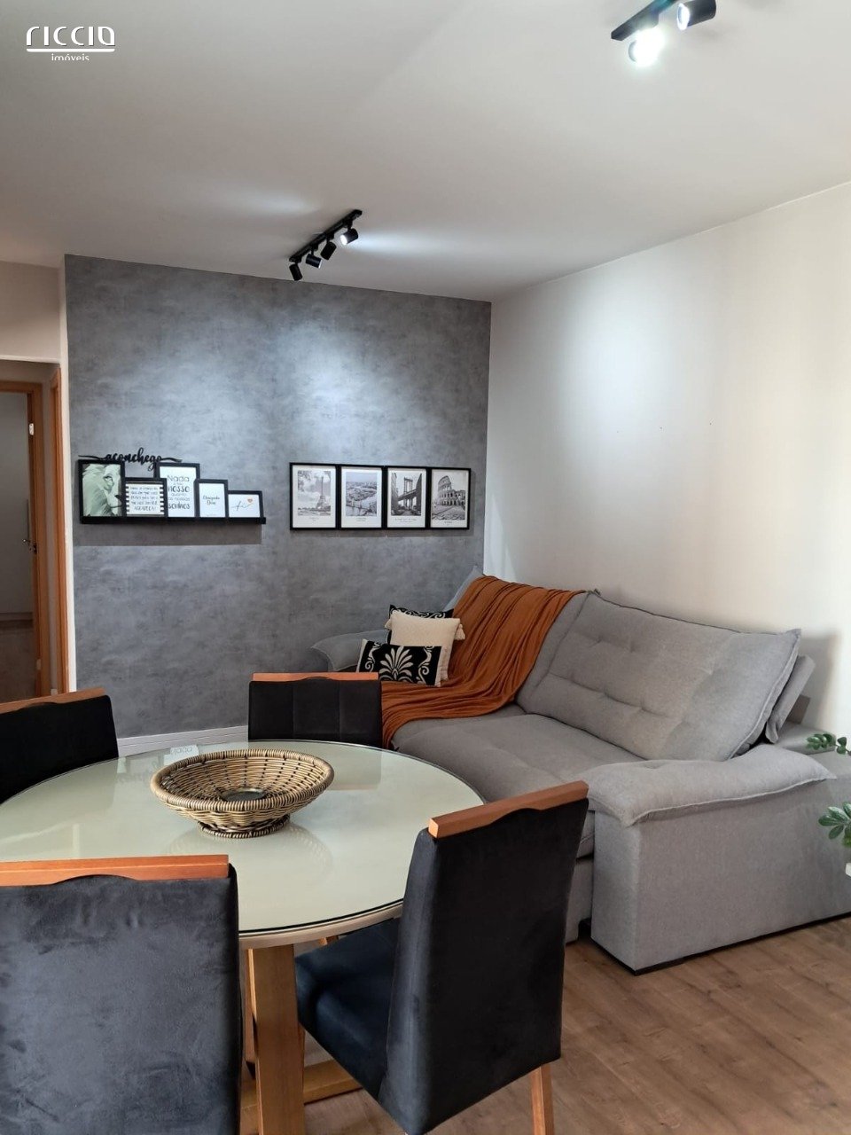 Apartamento à venda no Parque Industrial — ambiente interno