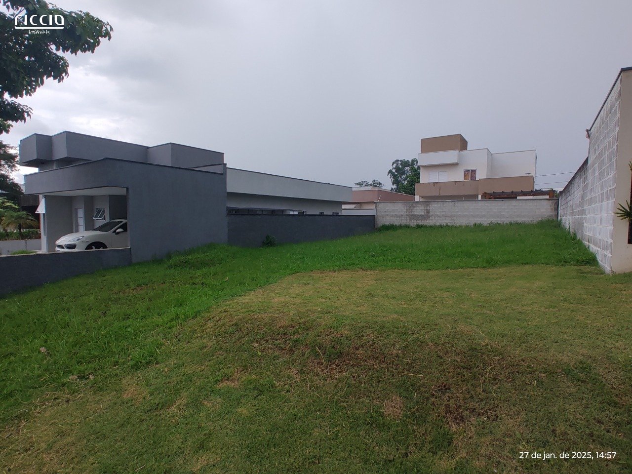 Terreno à venda no Bairro do Grama — ambiente interno