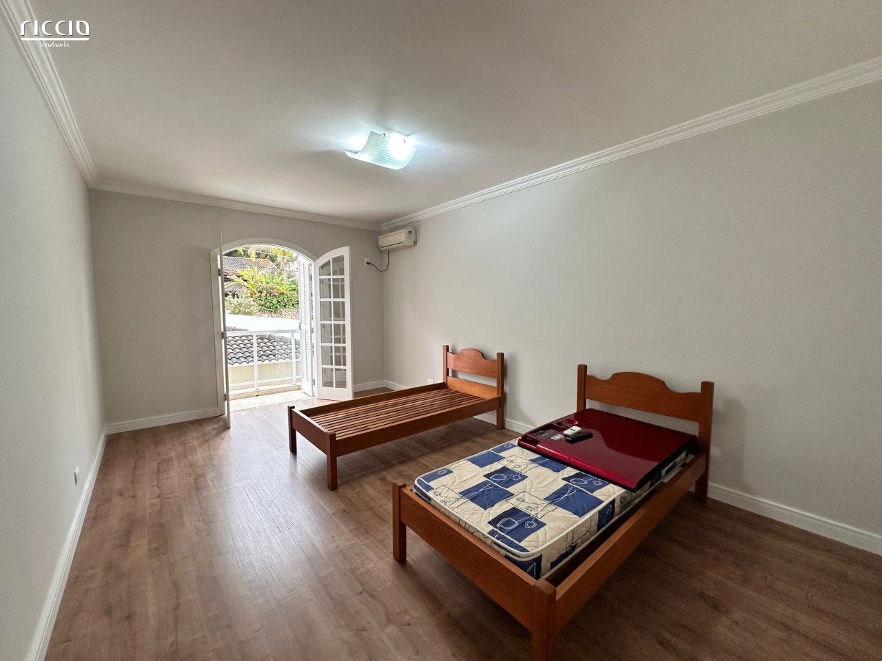 Casa em Condomínio à venda no Jardim das Colinas — imagem 17 de 36