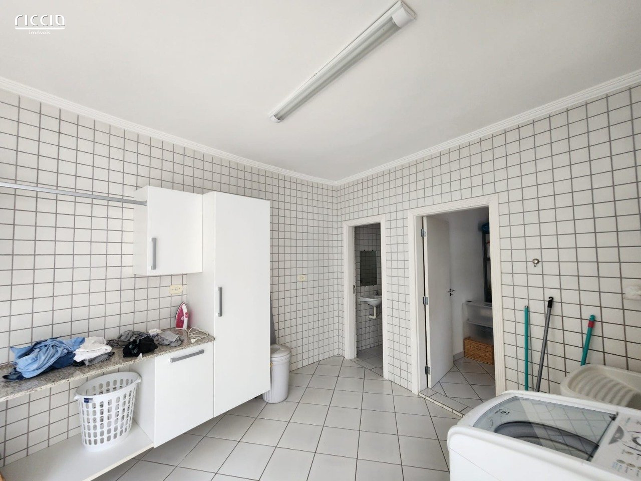Casa em Condomínio à venda no Jardim das Colinas — imagem 13 de 36