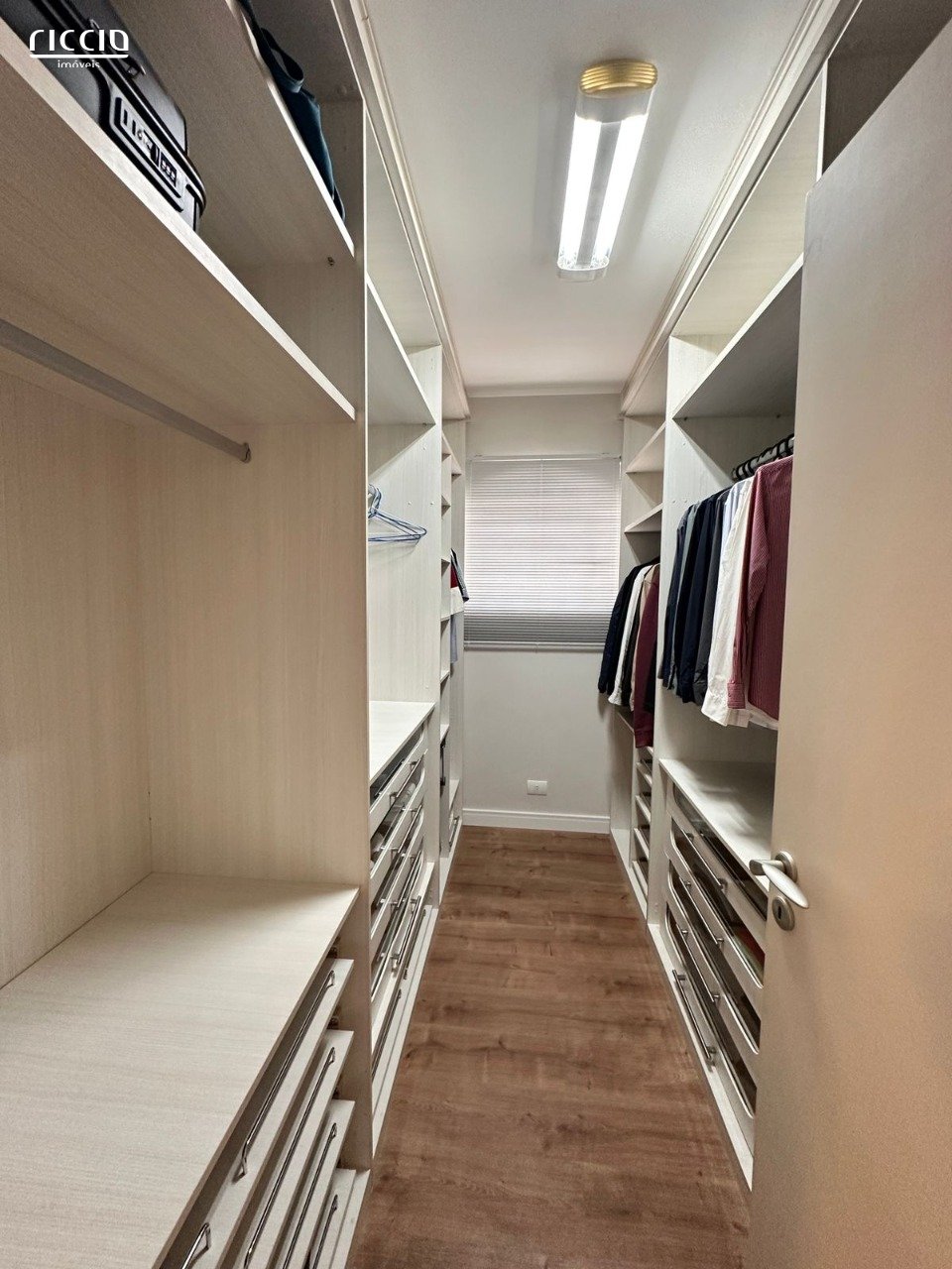 Casa em Condomínio à venda no Jardim das Colinas — imagem 31 de 36