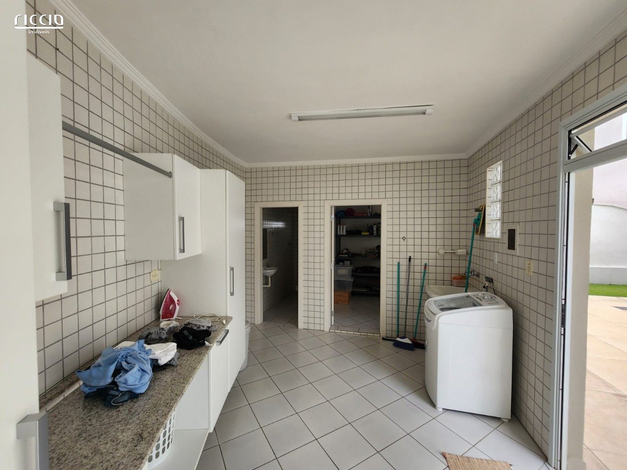 Casa em Condomínio à venda no Jardim das Colinas — imagem 21 de 36
