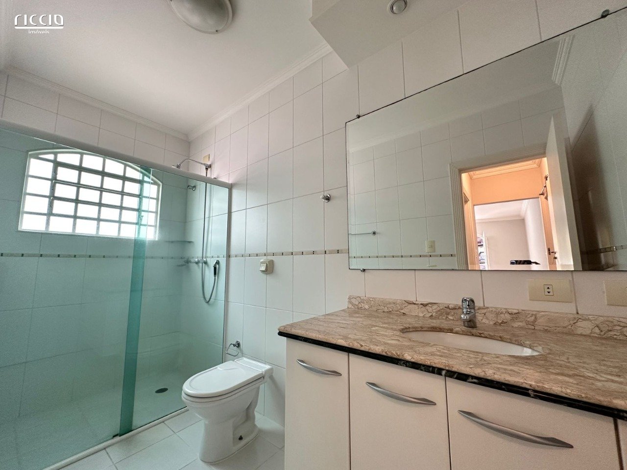 Casa em Condomínio à venda no Jardim das Colinas — imagem 26 de 36