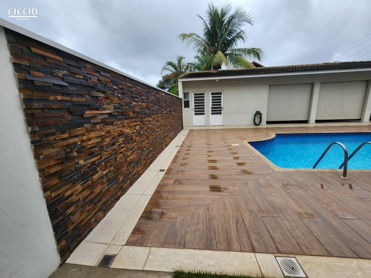 Casa em Condomínio à venda no Jardim das Colinas — imagem 29 de 36