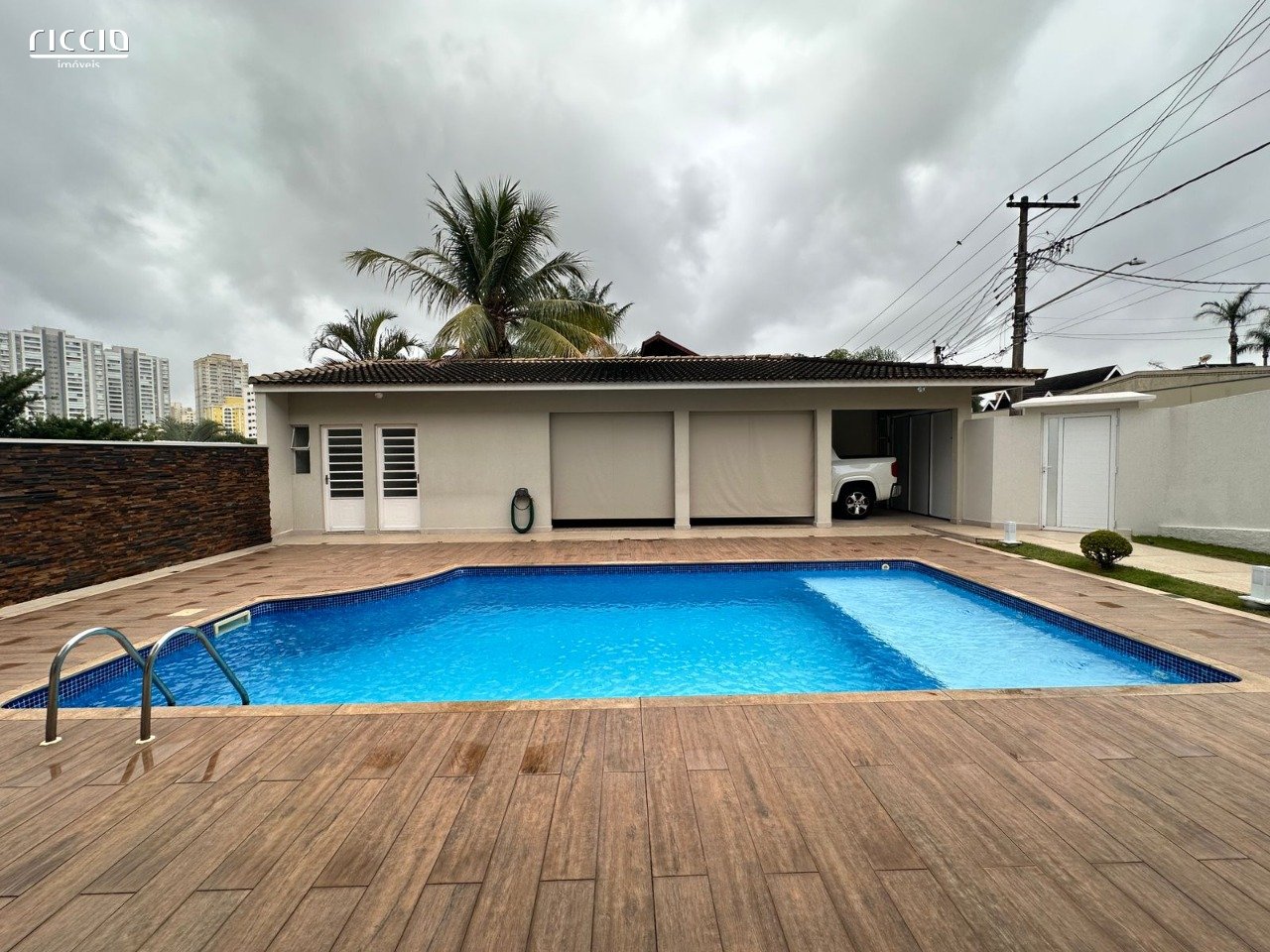 Casa em Condomínio à venda no Jardim das Colinas — imagem 32 de 36