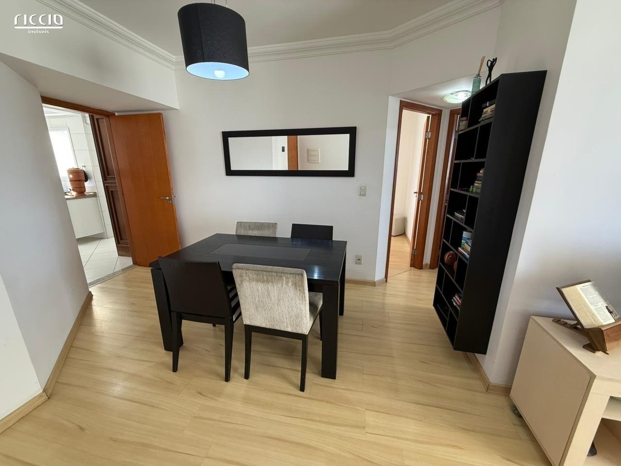 Apartamento à venda no Jardim Apolo — ambiente interno