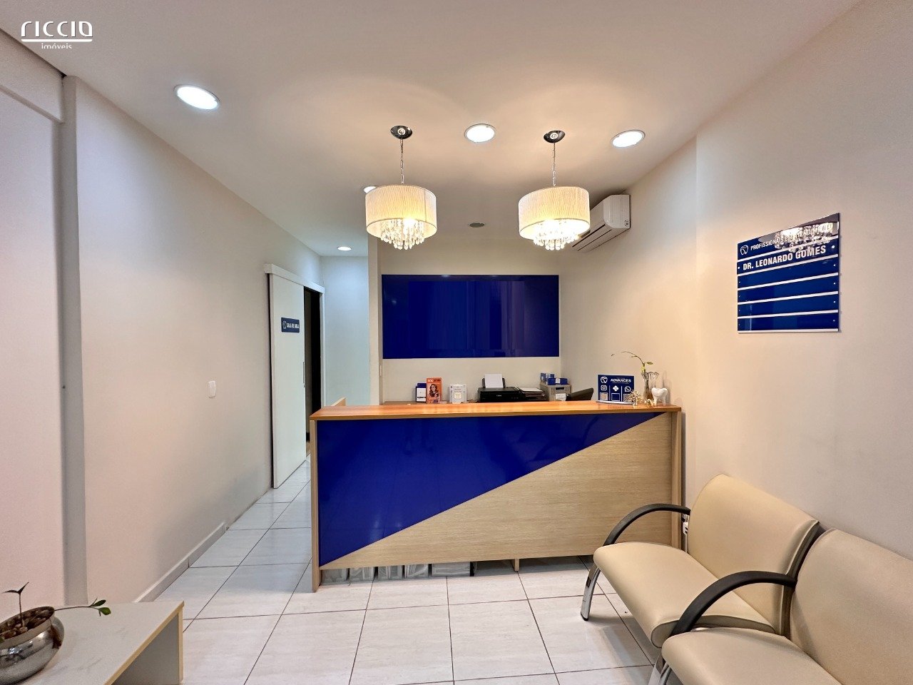 Sala / Conjunto à venda no Jardim Apolo — ambiente interno