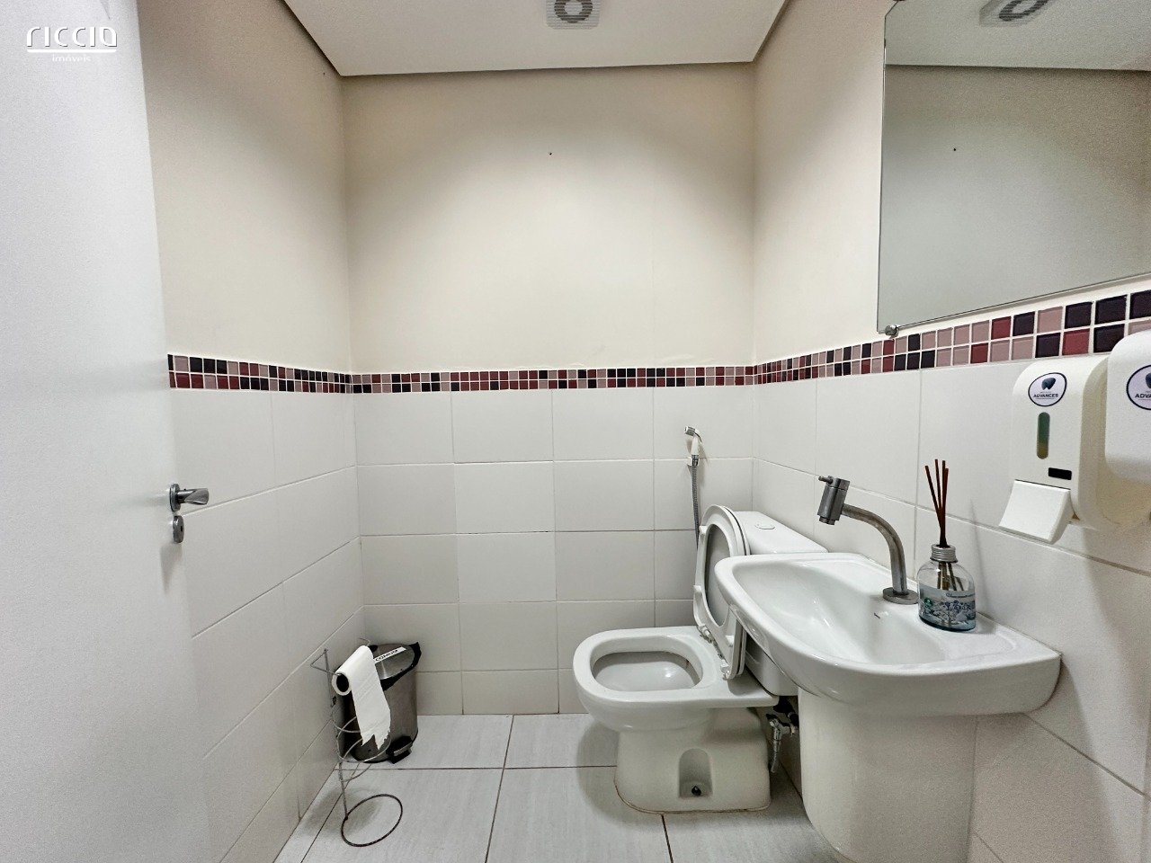 Sala / Conjunto à venda no Jardim Apolo — imagem 12 de 15