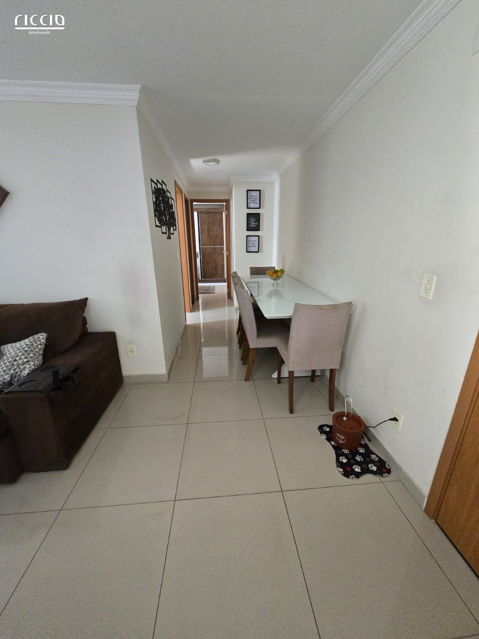Apartamento à venda no Jardim Ismênia — ambiente interno