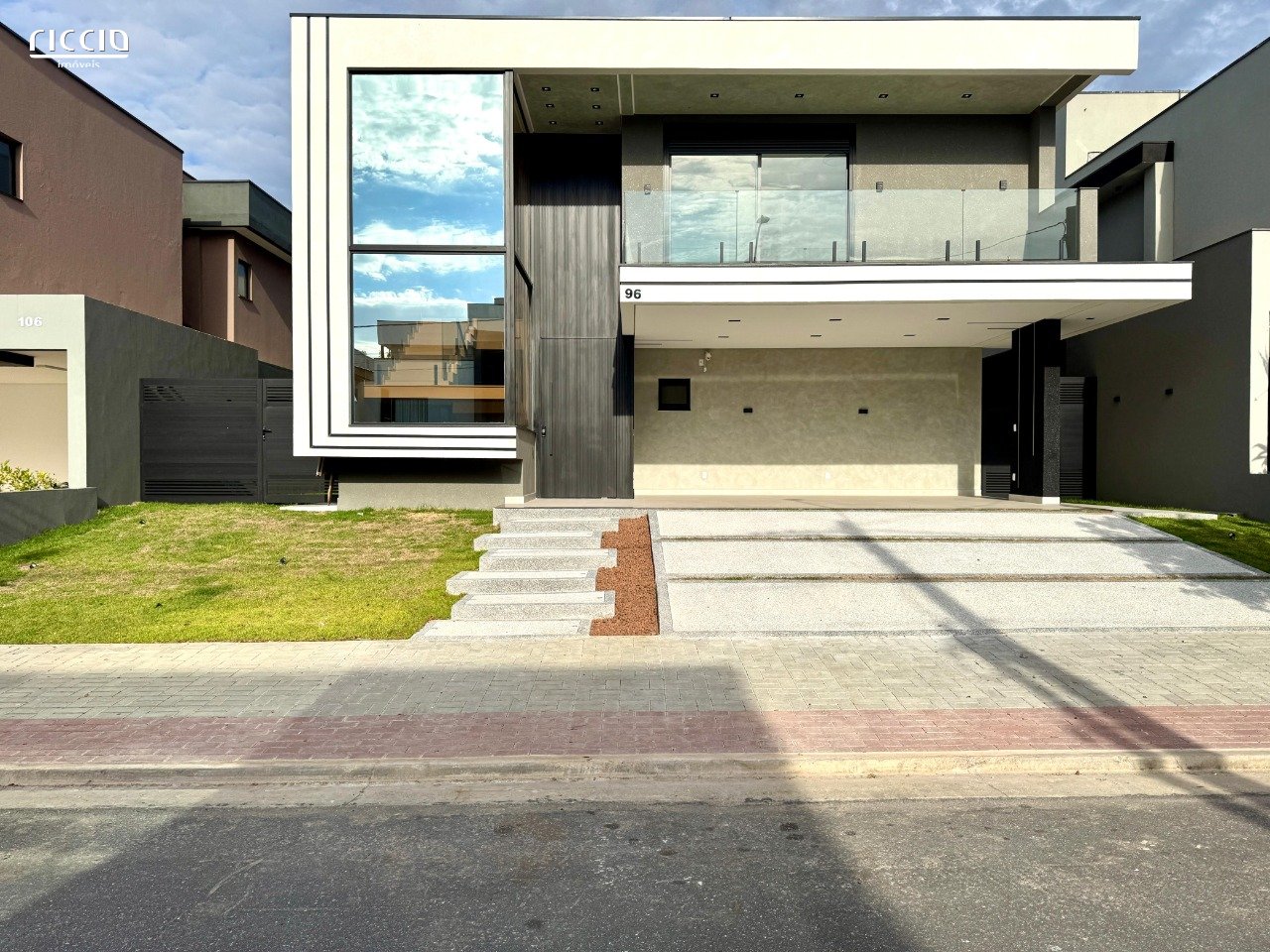 Casa em Condomínio à venda no Urbanova — ambiente interno