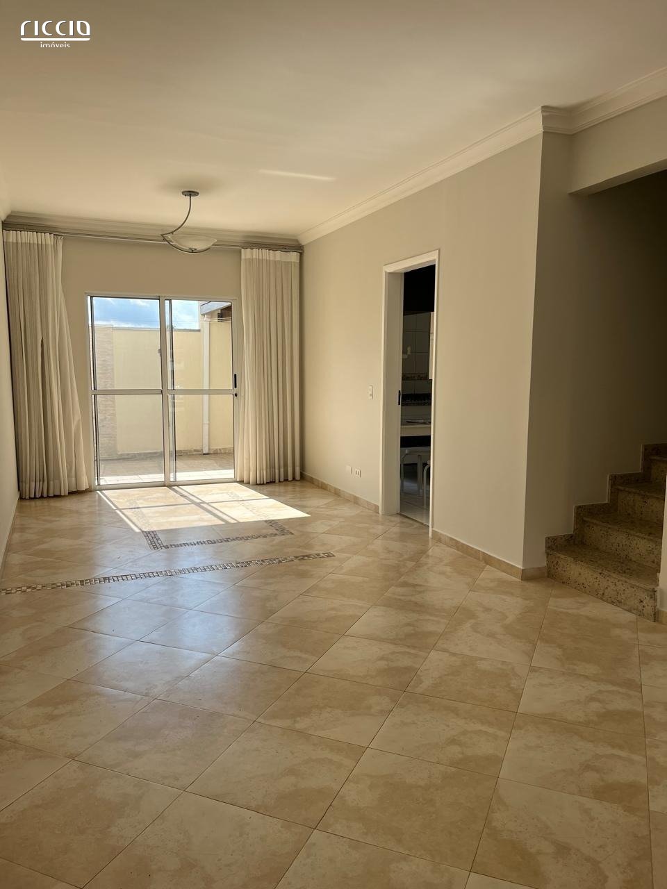 Casa em Condomínio à venda no Jardim das Indústrias — ambiente interno