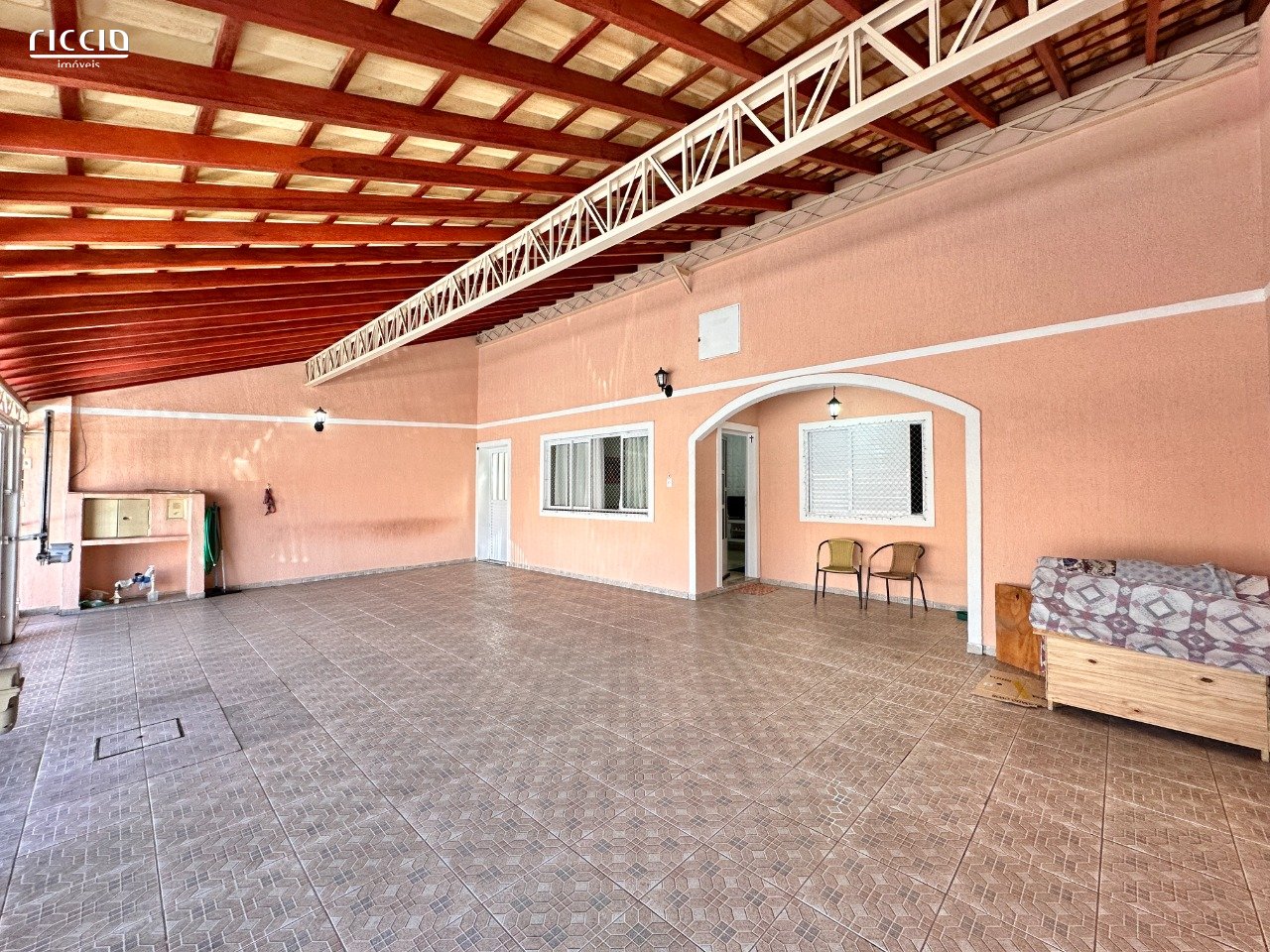 Casa térrea à venda no Jardim Portugal em São José dos Campos - 200m² de área construída