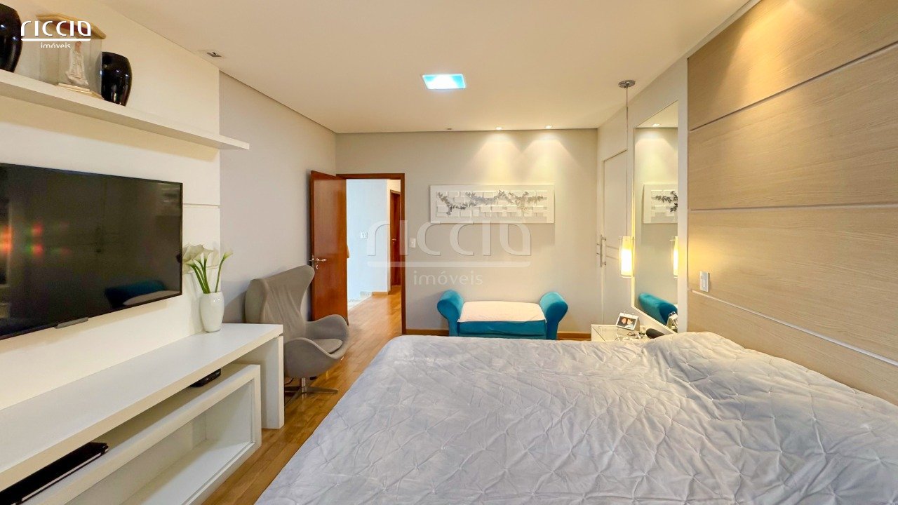 Casa em Condomínio à venda no Jardim das Colinas — imagem 33 de 43