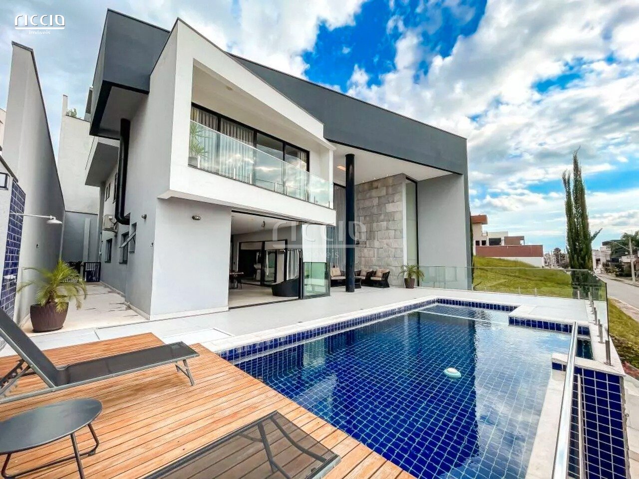 Casa em Condomínio à venda no Urbanova — ambiente interno