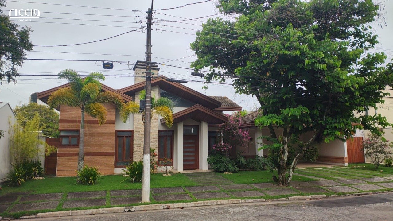 O P O R T U N I D A D E Casa Térrea - Condomínio Jardim das Colinas - São José dos Campos - 720 m² - 3 Suítes - 4 Vagas