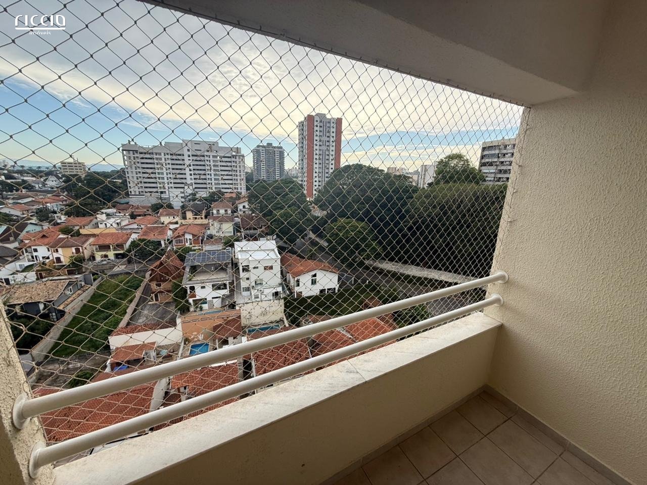 Apartamento à venda no Edificio Vivendas Apollo - Jardim Apolo com 3 dormitórios, 1 suíte