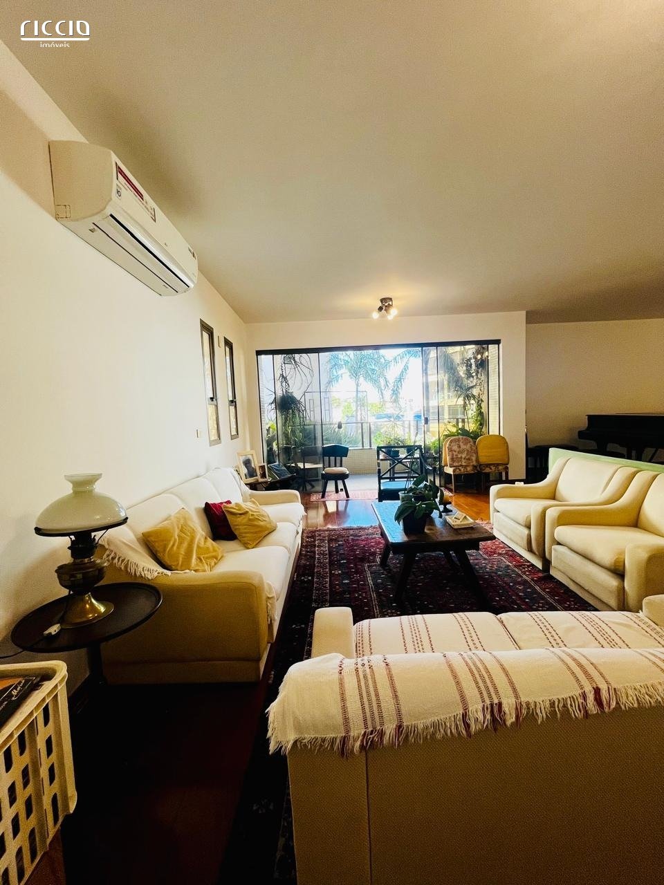 Apartamento à venda no Vila Adyana — detalhe do imóvel